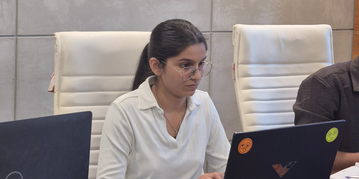 Vibe Coder Hackathon 4